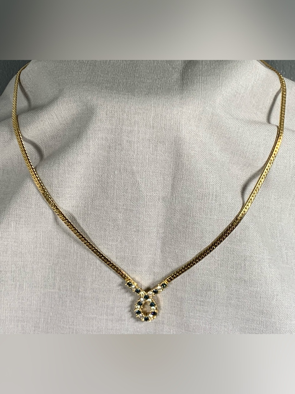 1988 Avon Plaza Collection Simulated Diamond &Blue Sapphire Necklace